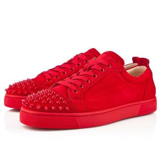 Christian Louboutin يطلق تشكيلة مميزة من الأحذية والحقائب لربيع وصيف 2013